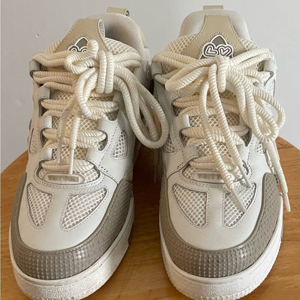 Lv skate size 9 men’s  used a few Times